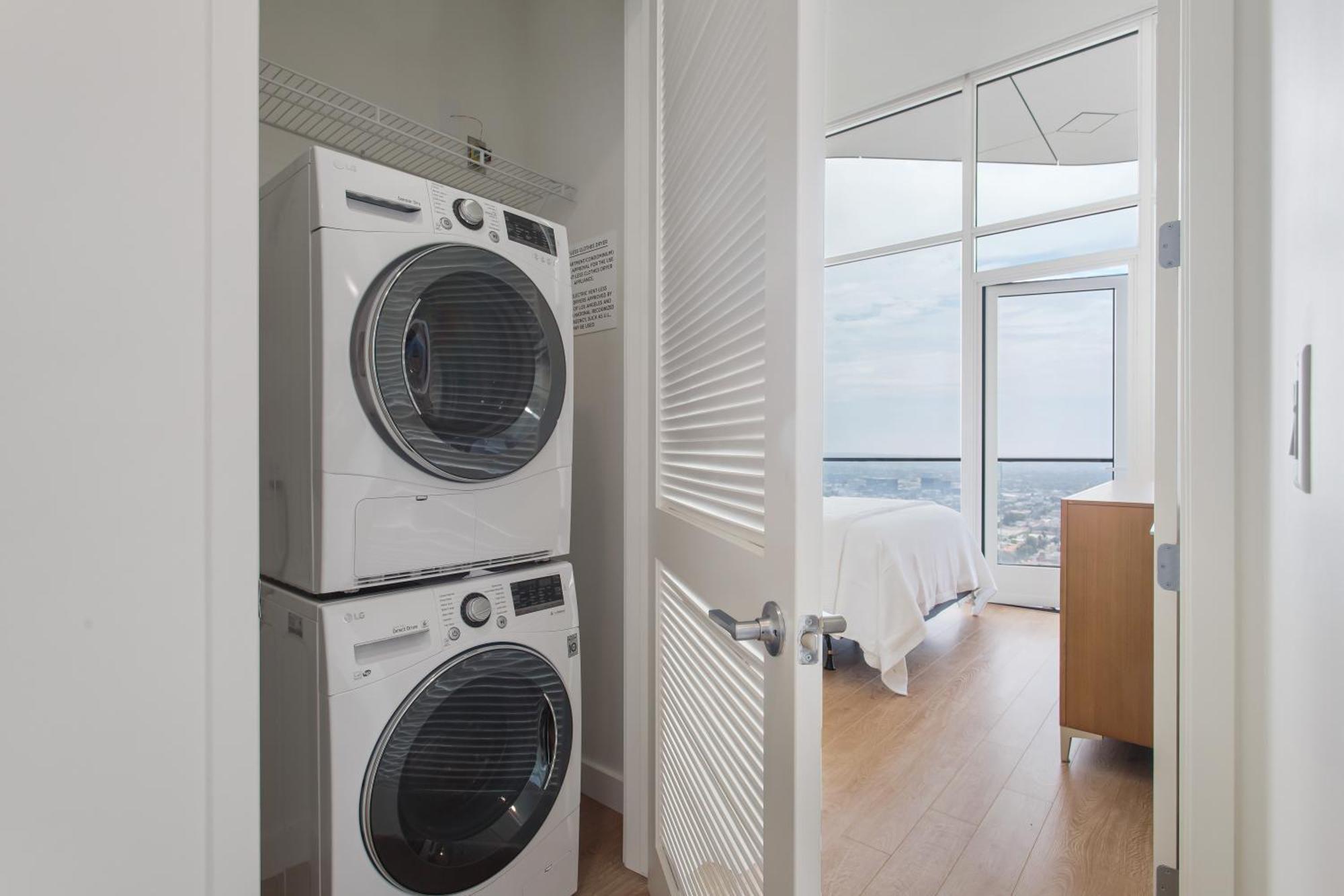 Capsulehotel Landmark Management West La *