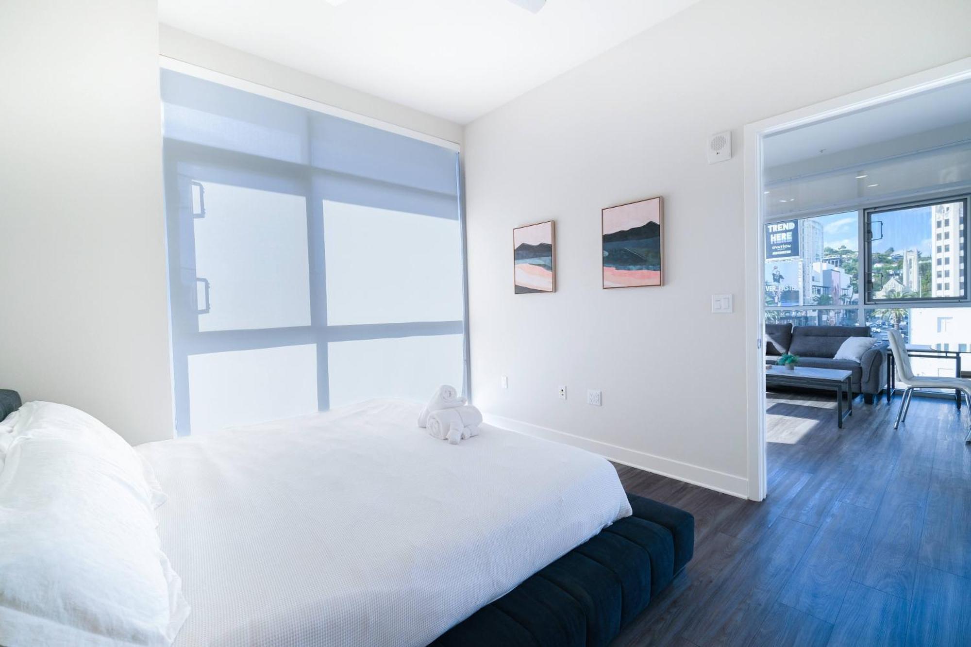Kapselhotel Landmark Management West La *